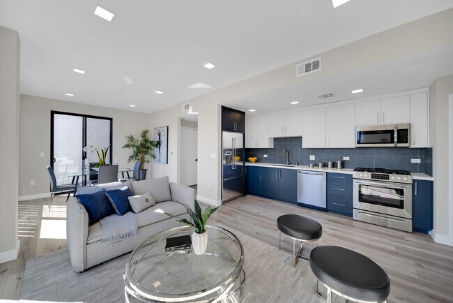 Foto del edificio - 1111 N Kenmore Ave