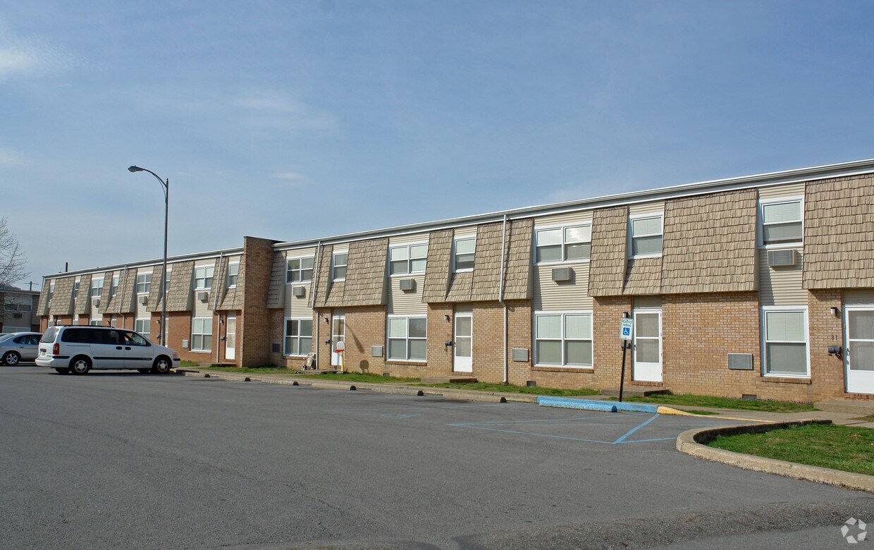 Foto del edificio - 100 7th St