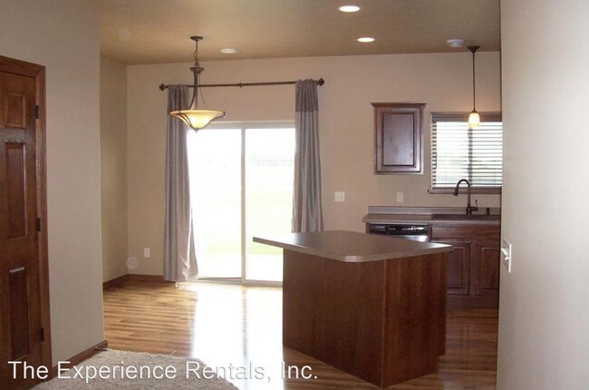 Foto del edificio - 2 br, 2.5 bath House - 6810 S Tomar Rd