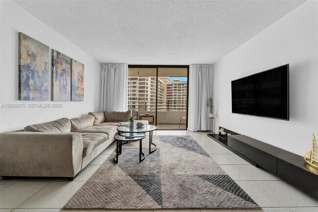 Foto del edificio - 600 Three Islands Boulevard