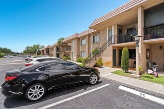 Building Photo - 197 Lakeview Dr
