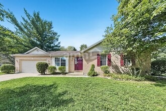 Building Photo - 3358 Village Dr