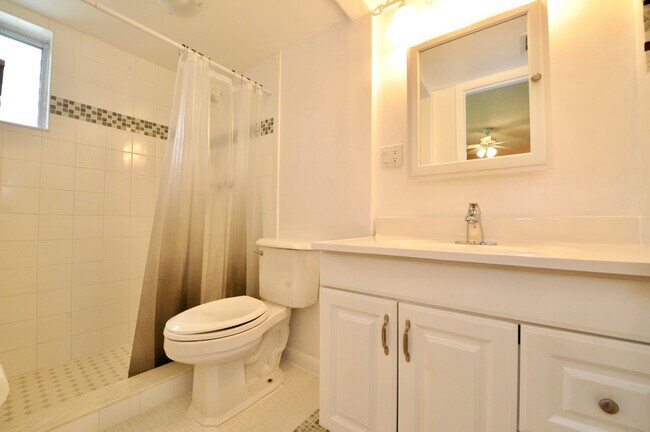 Foto del edificio - 2121 NE 1st Ct