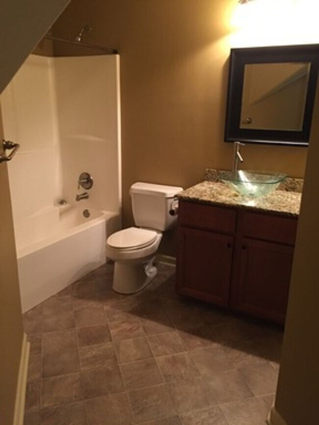 Foto del edificio - 3 Bedroom Townhouse in Broussard