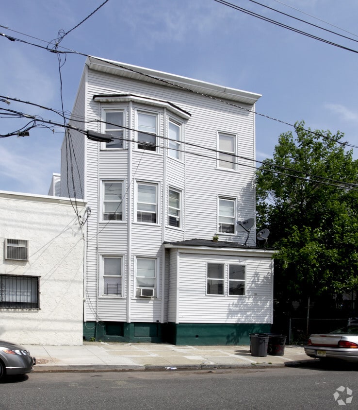 Primary Photo - 205 Florida St