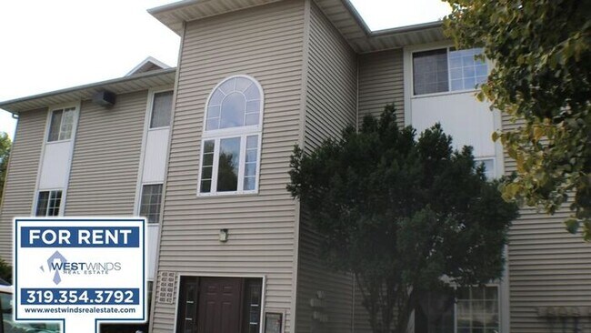Building Photo - $1,025 | 2 Bedroom, 1 Bathroom 3rd Floor C...