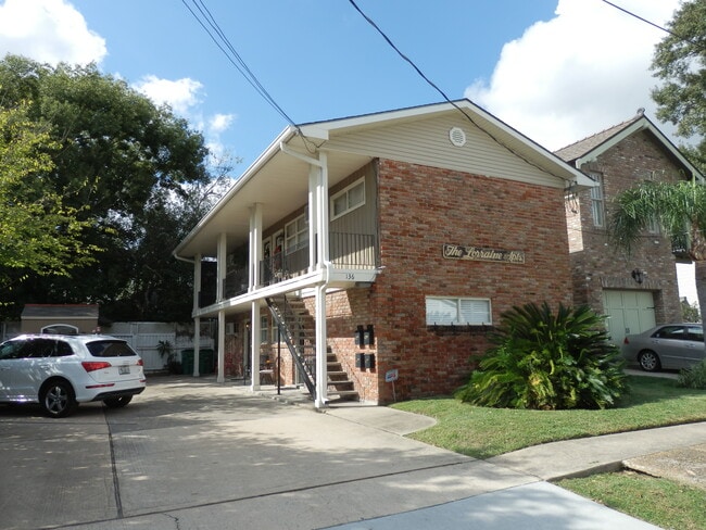 Building Photo - 136 Labarre Dr