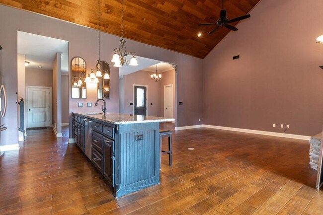Foto del edificio - 3181 S Country Woods Rd