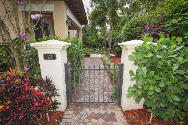 Foto del edificio - 171 NW Emerson Place