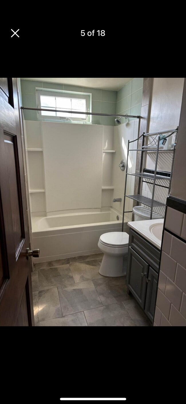 Building Photo - 353 Tidewater Dr
