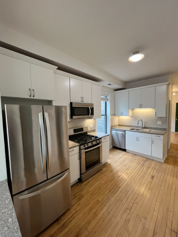Foto principal - 1320 N Wicker Park Ave