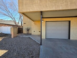 Building Photo - 4104 Pawnee Dr