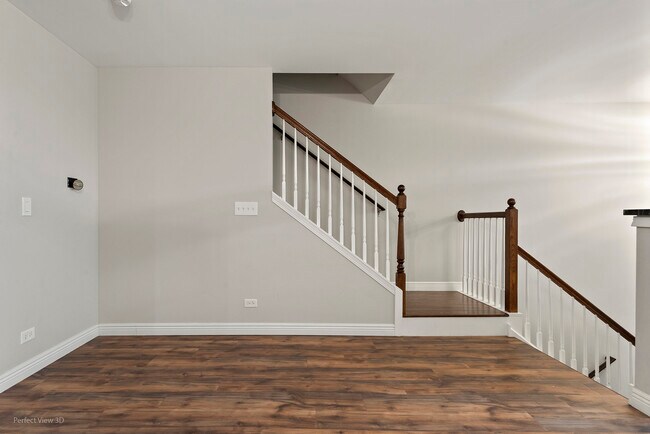Building Photo - 464 Valentine Way