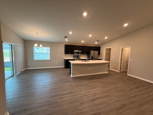 Building Photo - 5401 SE 129th Ln