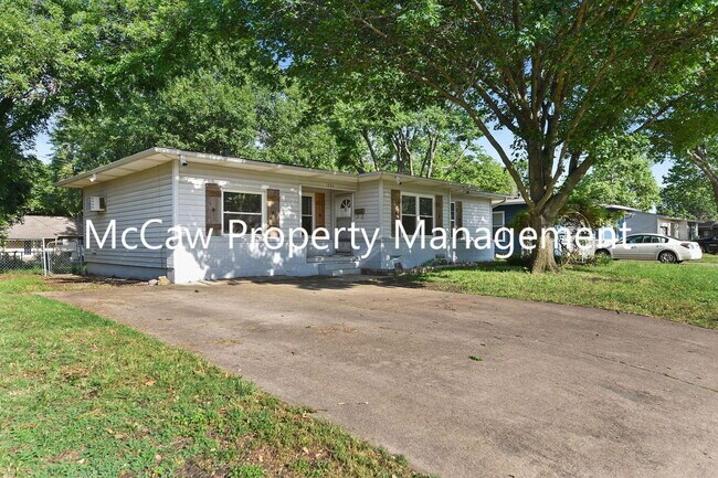 Foto del edificio - 1520 Hilltop Dr