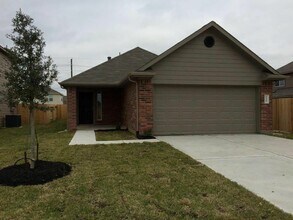 Building Photo - 19402 Plantation Field Dr