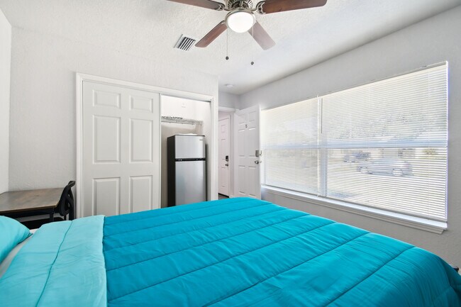 Foto del edificio - 1051 Dogwood Dr