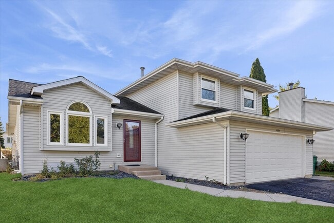 Building Photo - 1424 Phoenix Ln