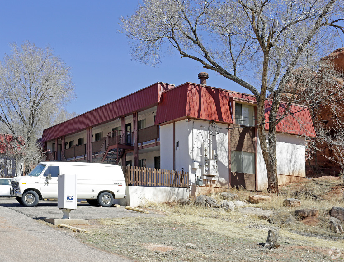 Foto principal - Garden Of The Gods Village Apts