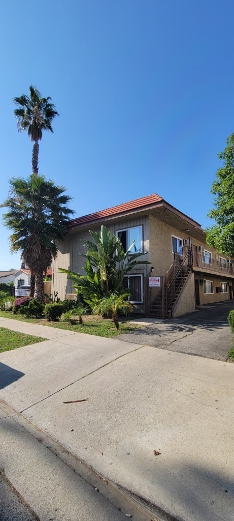 street view, gated entry - 14607 Gilmore St