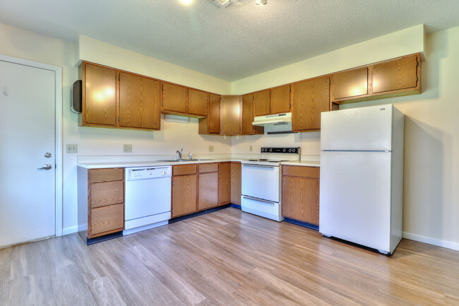 Building Photo - 1003 S Smith Rd