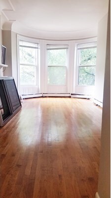 Building Photo - 517 Beacon St