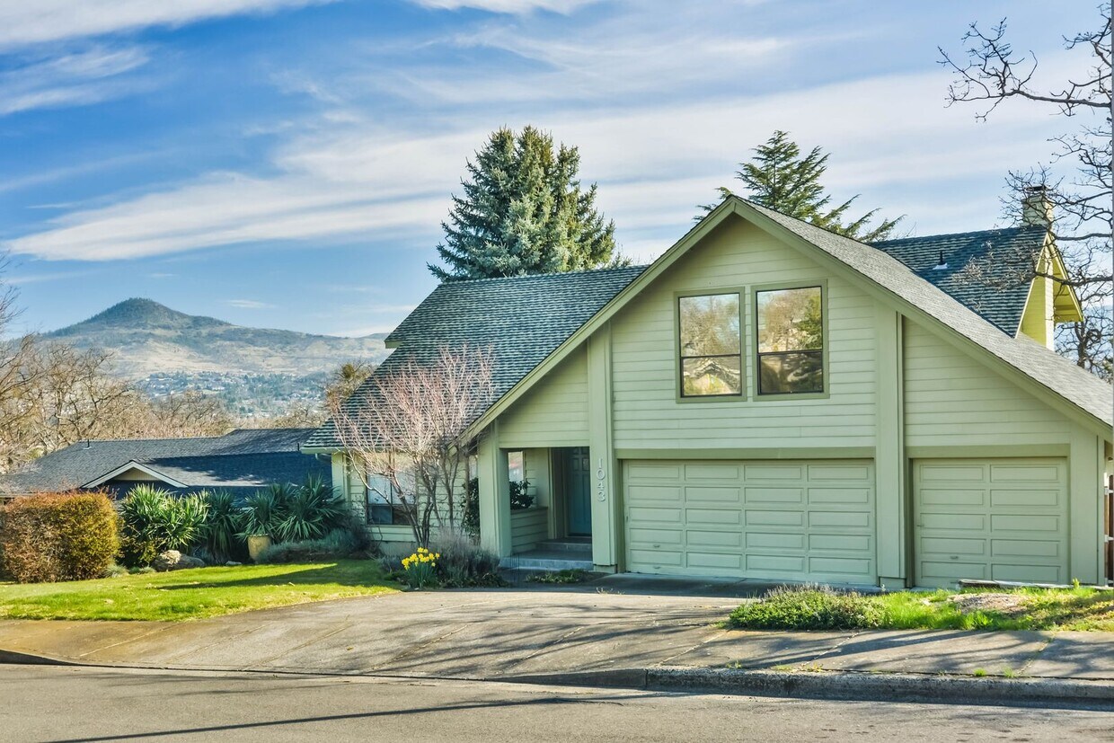 Foto principal - Incredible Peaceful View of the Valley 3 b...