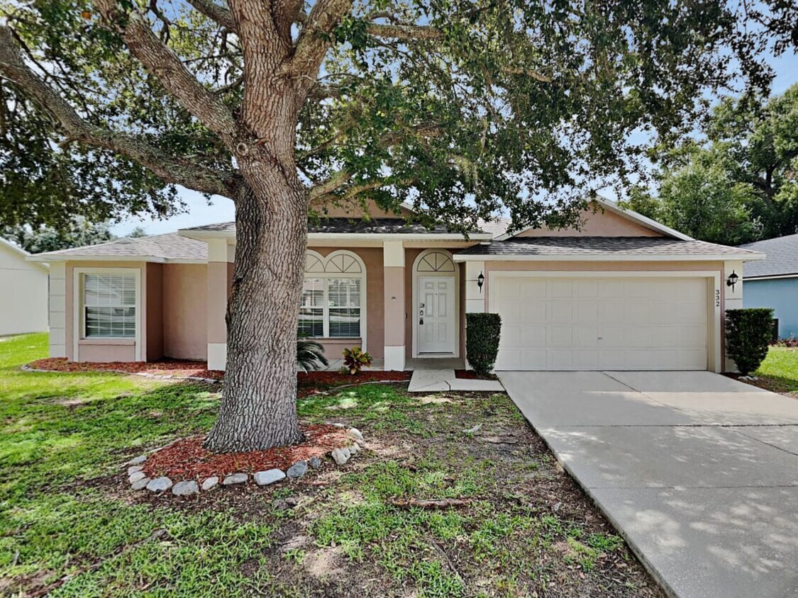 332 Valley Edge Dr House Rental in Minneola, FL