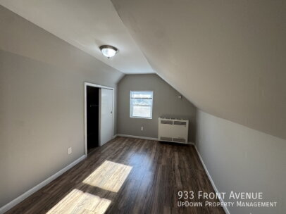 Foto del edificio - 933 Front Ave