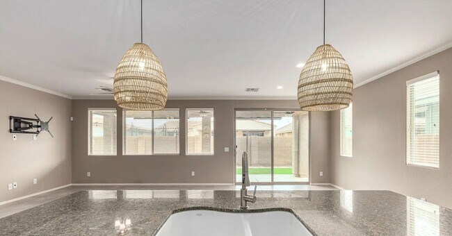 Building Photo - 4 BD +DEN IN MERIDIAN IN QUEEN CREEK
