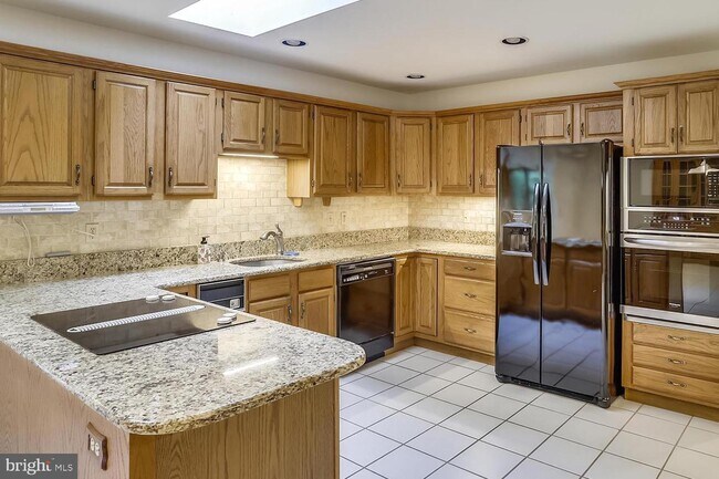 Foto del edificio - 3255 Patuxent River Rd