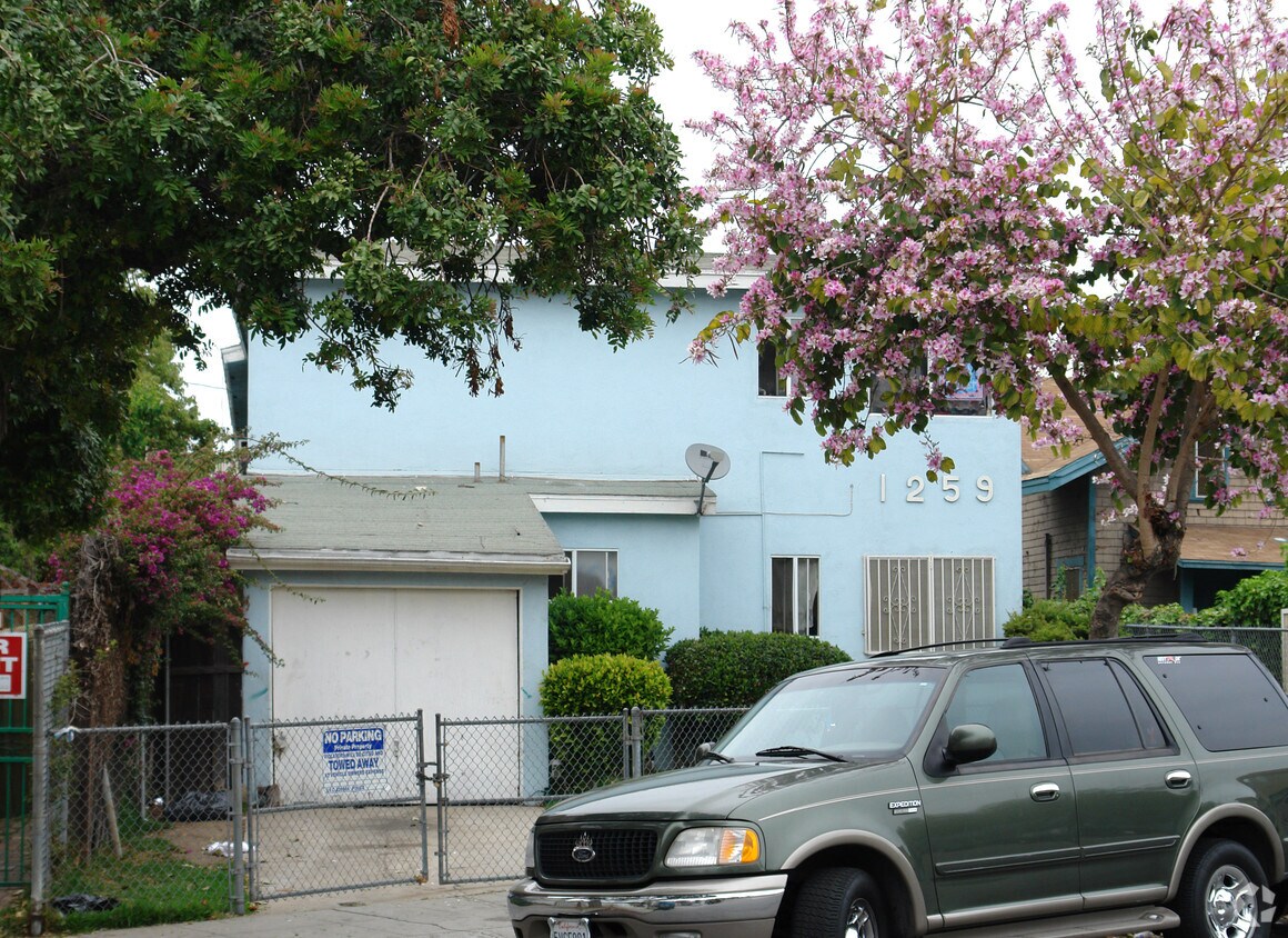 Building Photo - 1259 N Loma Vista Dr