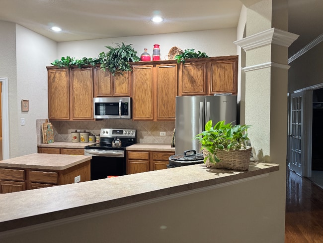 Foto del edificio - 5317 Ridgeson Dr