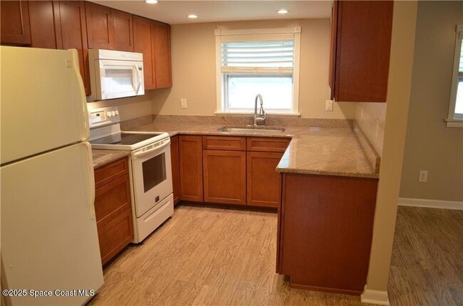 Building Photo - 1815 37th Ave