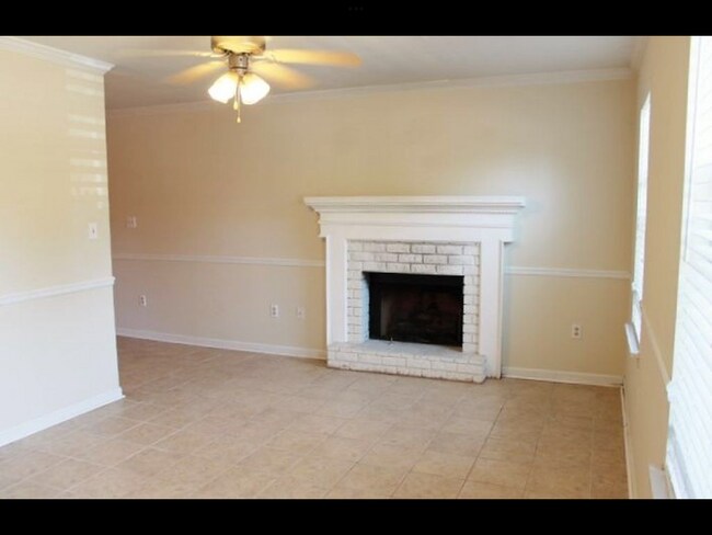 Building Photo - 540 Huntington Road