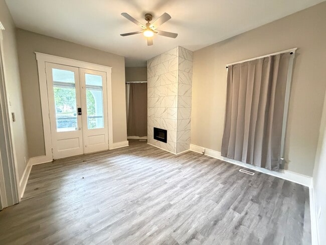 Foto del edificio - Huge 4 Bed and 2.5 Bath Home!