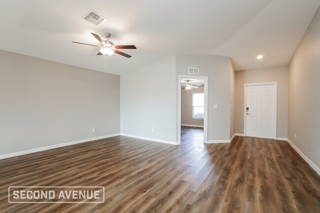 Foto del edificio - 230 Malden Ave S