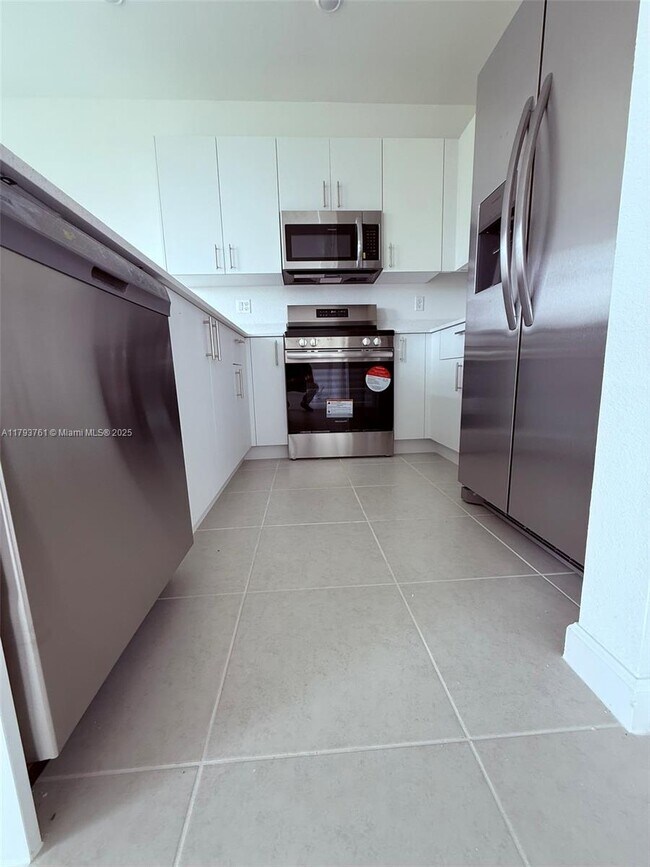 Foto del edificio - 620 SE 13th Ct