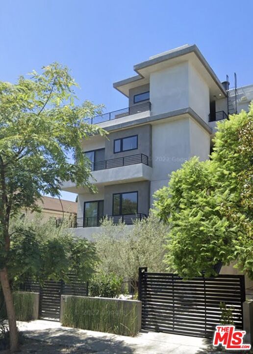 361 N Genesee Ave Unit 2, Los Angeles, CA 90036 Condo for Rent in Los