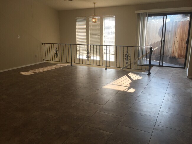 Foto del edificio - 1925 Scenic Dr