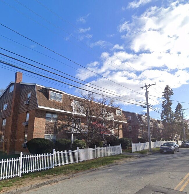 Building Photo - 244 Mt Vernon St