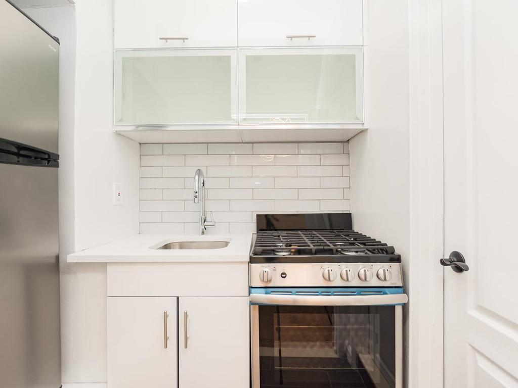 Foto principal - 555 McLean Ave
