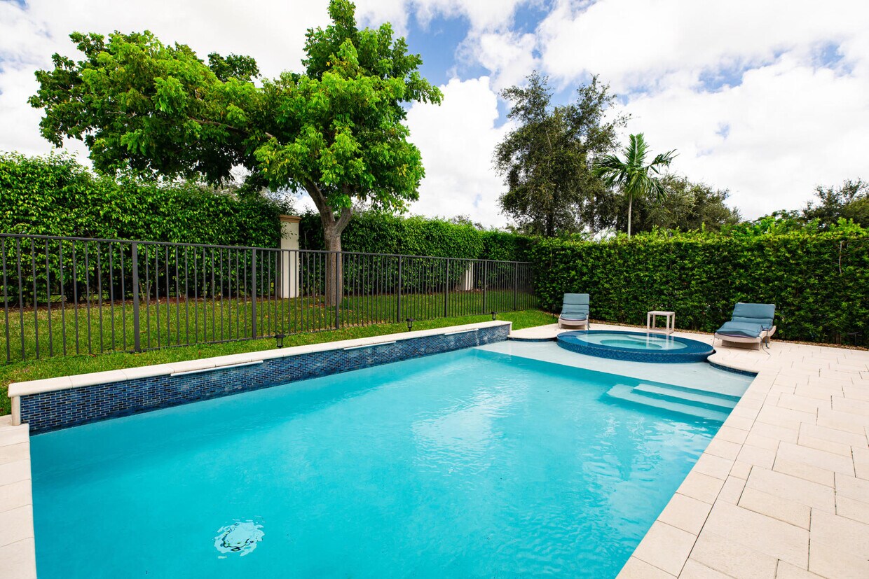 Foto principal - 3636 NW 83rd Way