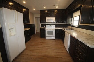 Building Photo - 1309 Carol Way