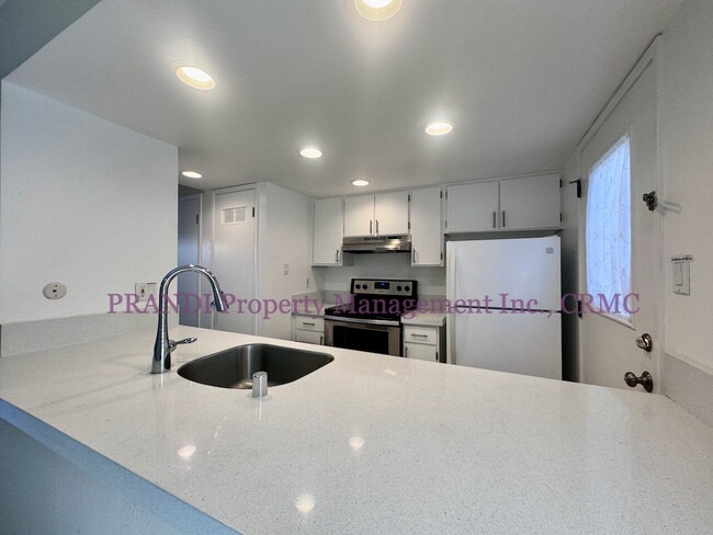 Photo - Updated Towhome with Washer/Dryer, Near Pa...