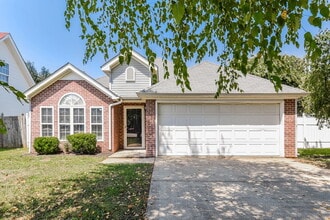 Building Photo - 1443 Rochester Dr