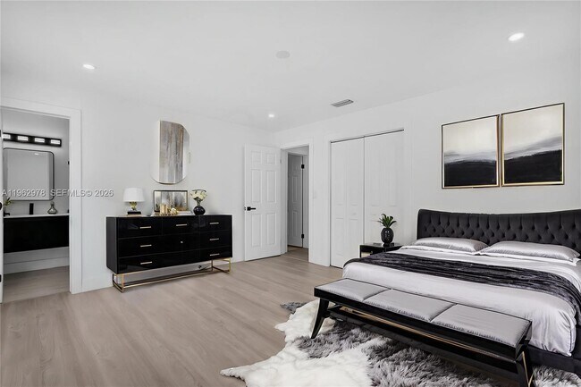 Foto del edificio - 7501 Raleigh St