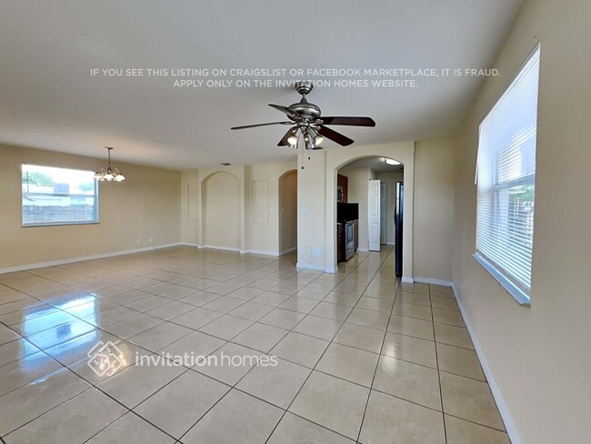 Foto del edificio - 823 NW 7th St