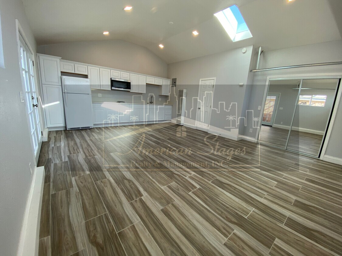 Foto principal - 526 Mars Ave