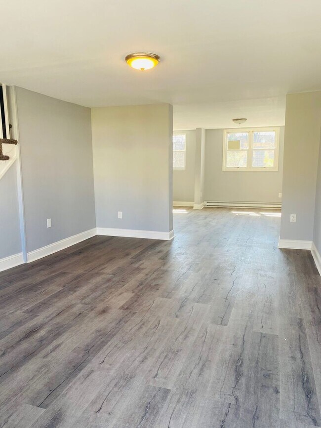 Building Photo - Anika Homes 3 Bedroom